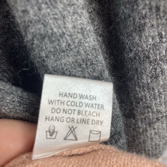 Andree by Unit Sweater Women SZ S Gray Peach Black Colorblock Pullover Casual - Picture 8 of 9